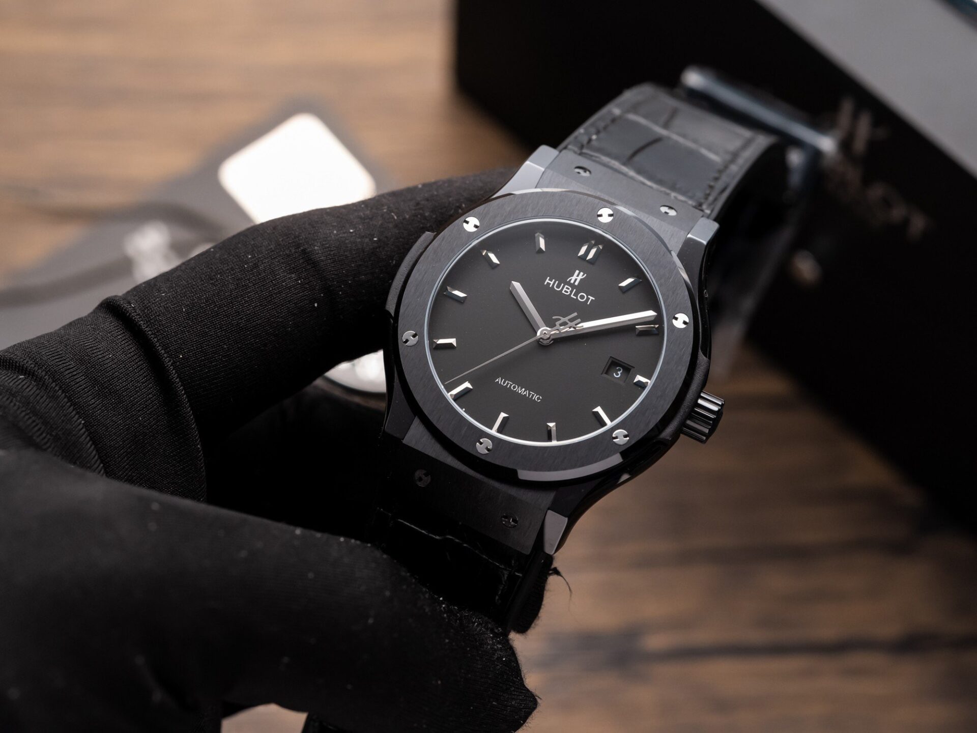 Hublot Classic Fusion Replica Watch Ceramic Carbon Dial Leather Strap GS Factory 42mm