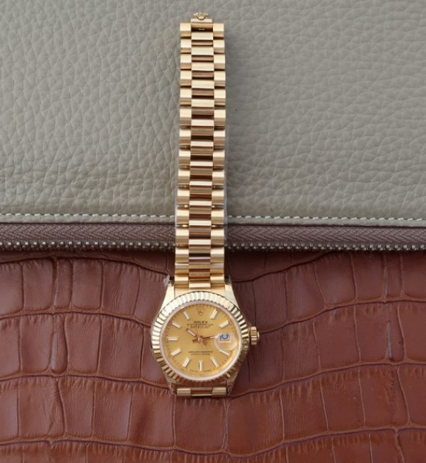 Replica Rolex DateJust 31mm Fluted Bezel RG Gold Dial Bracelet A2235