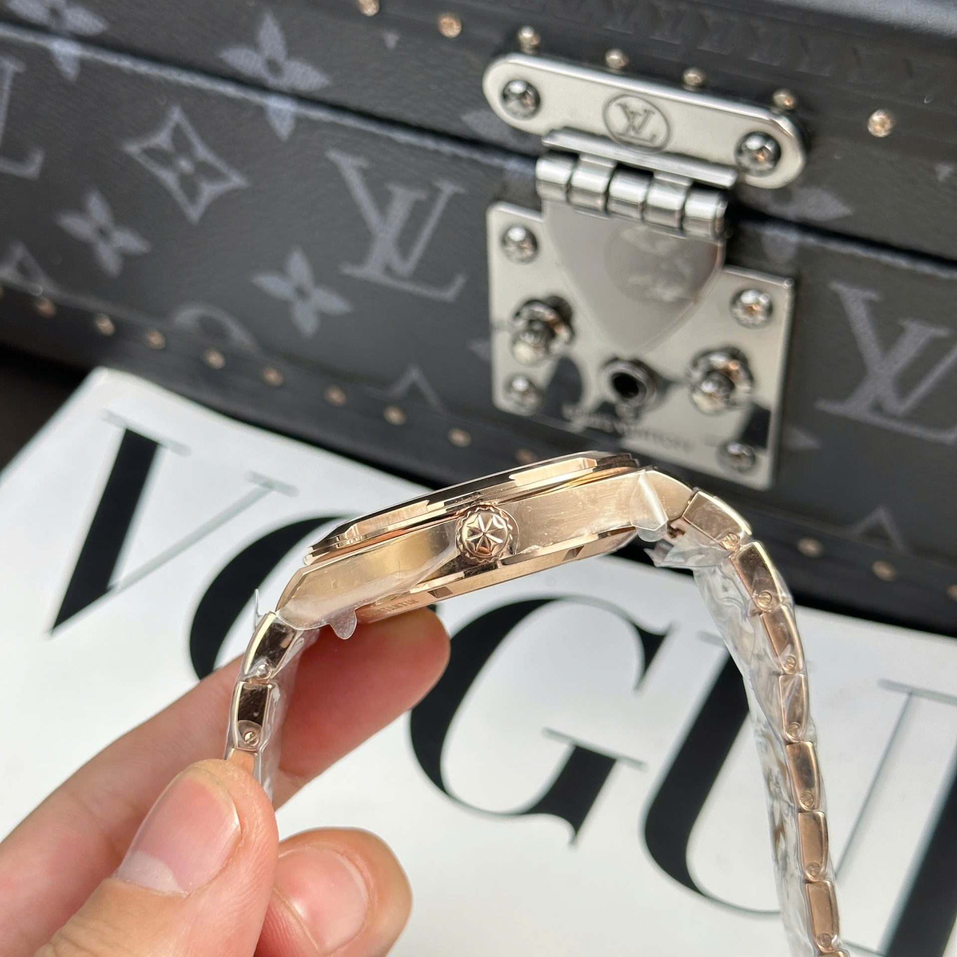 Vacheron Constantin Overseas 4500V Rose Gold Copies Watch White Dial 41mm