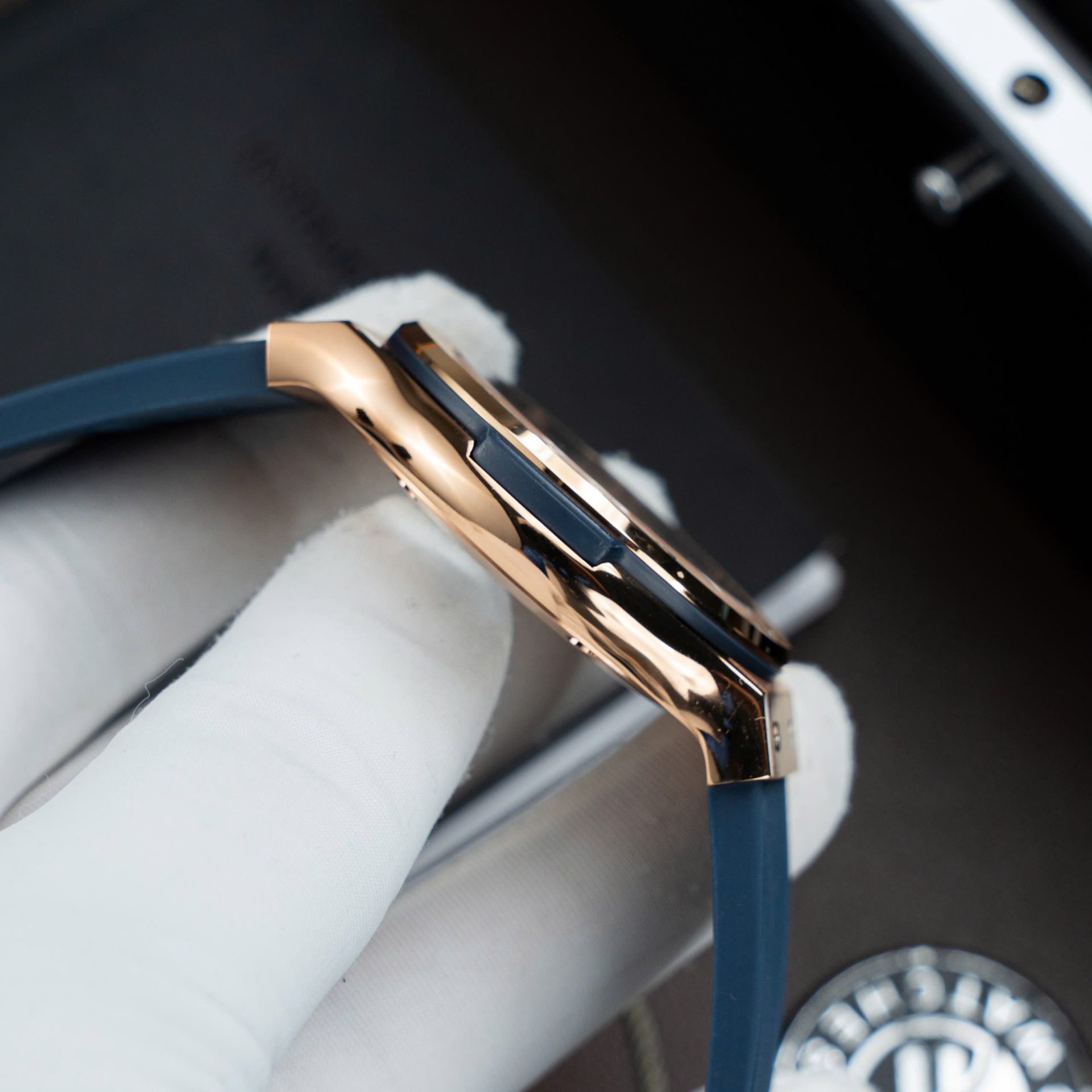 Hublot Copies Watches Classic Fusion King Gold Dial Blue Movement SW300 Rubber Strap 42mm