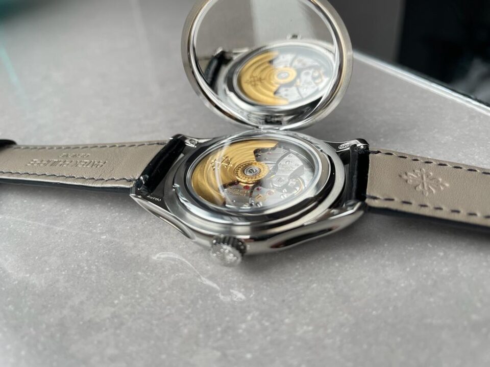 Replica PATEK PHILIPPE Calatrava ZF 5298p Date off White Dial SS bezel ZF factory