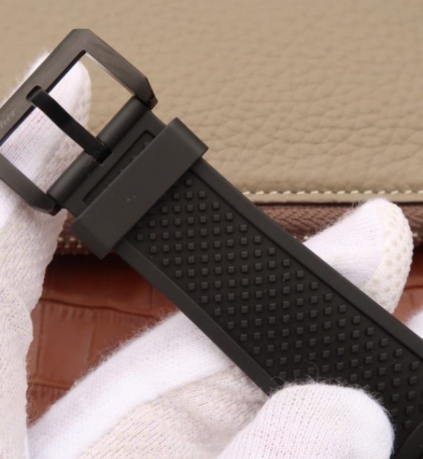 Replica Cartier JJF Calibre De Cartier Diver DLC Black Dial RG Bezel Black Rubber Strap A23J