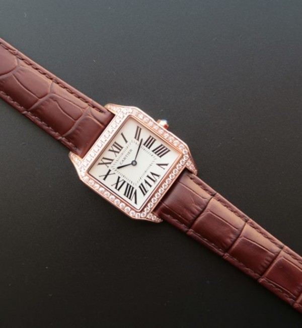 Replica Cartier Santos WH100751 Diamond RG White Dial Leather Strap A9015