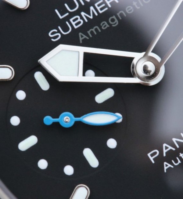 Replica Panerai XF PAM1389 Titanium Black Ceramic Bezel Rubber Strap P.9010