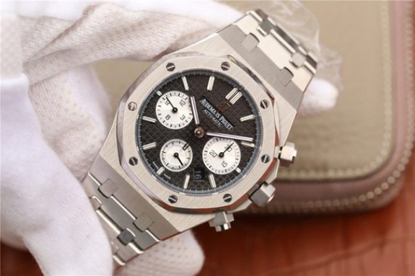 Replica Audemars Piguet Royal Oak Chronograph SS JHF Black/White Dial SS Bracelet A7750
