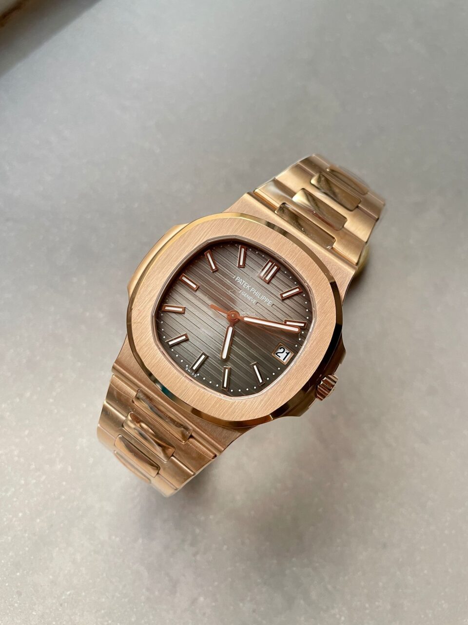Replica PATEK PHILIPPE Nautilus 5711 3KF 1:1 Best Edition Grey Dial on YG Bracelet A324 V2