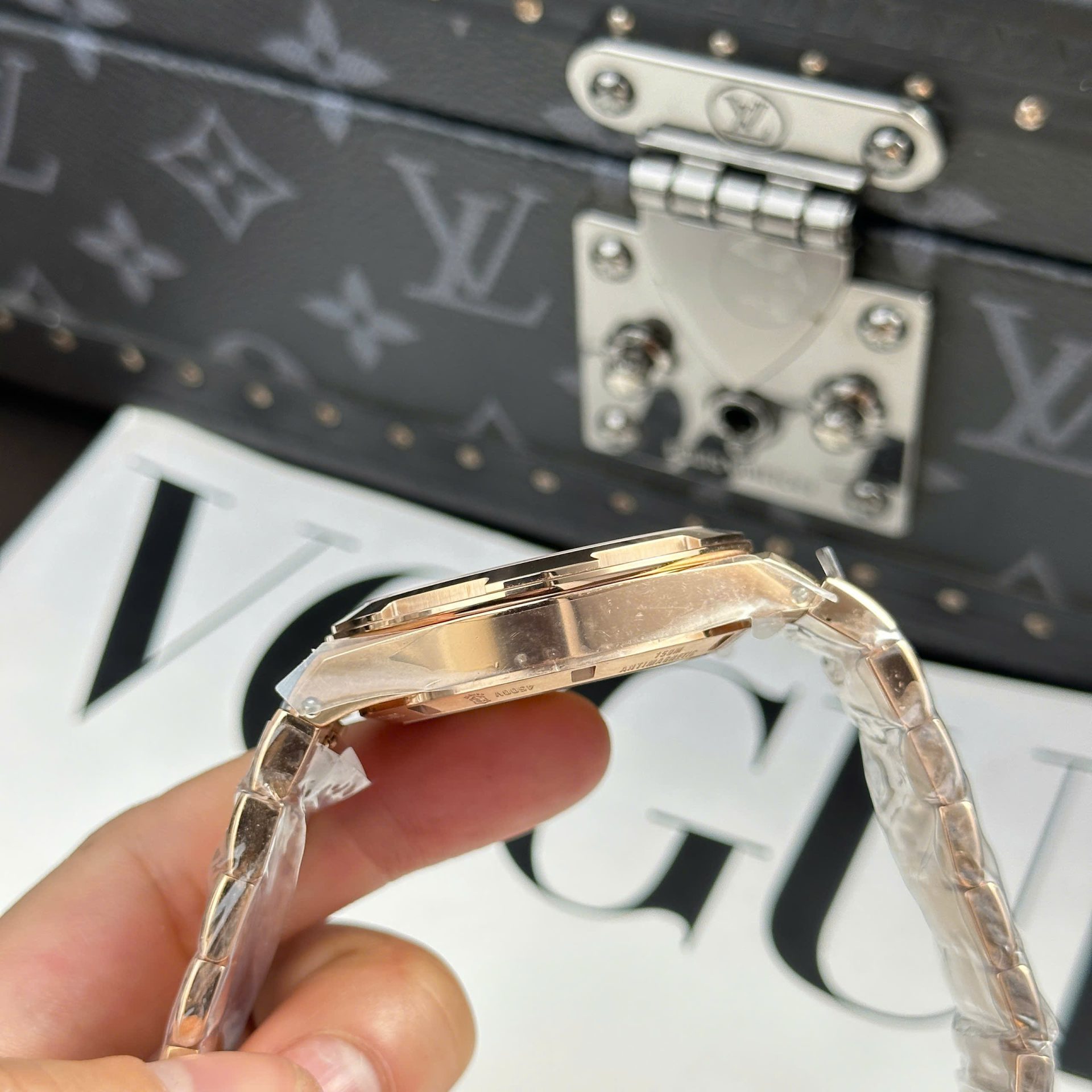 Vacheron Constantin Overseas 4500V Rose Gold Copies Watch White Dial 41mm