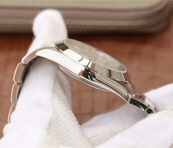 Replica Rolex DateJust 41mm 126300 Noob Polished Bezel Silver Dial Stick Markers Bracelet A3235