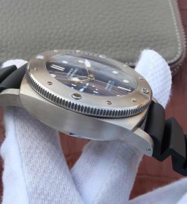 Replica Panerai XF PAM692 Titanium Blue Dial Rubber Strap P.9010