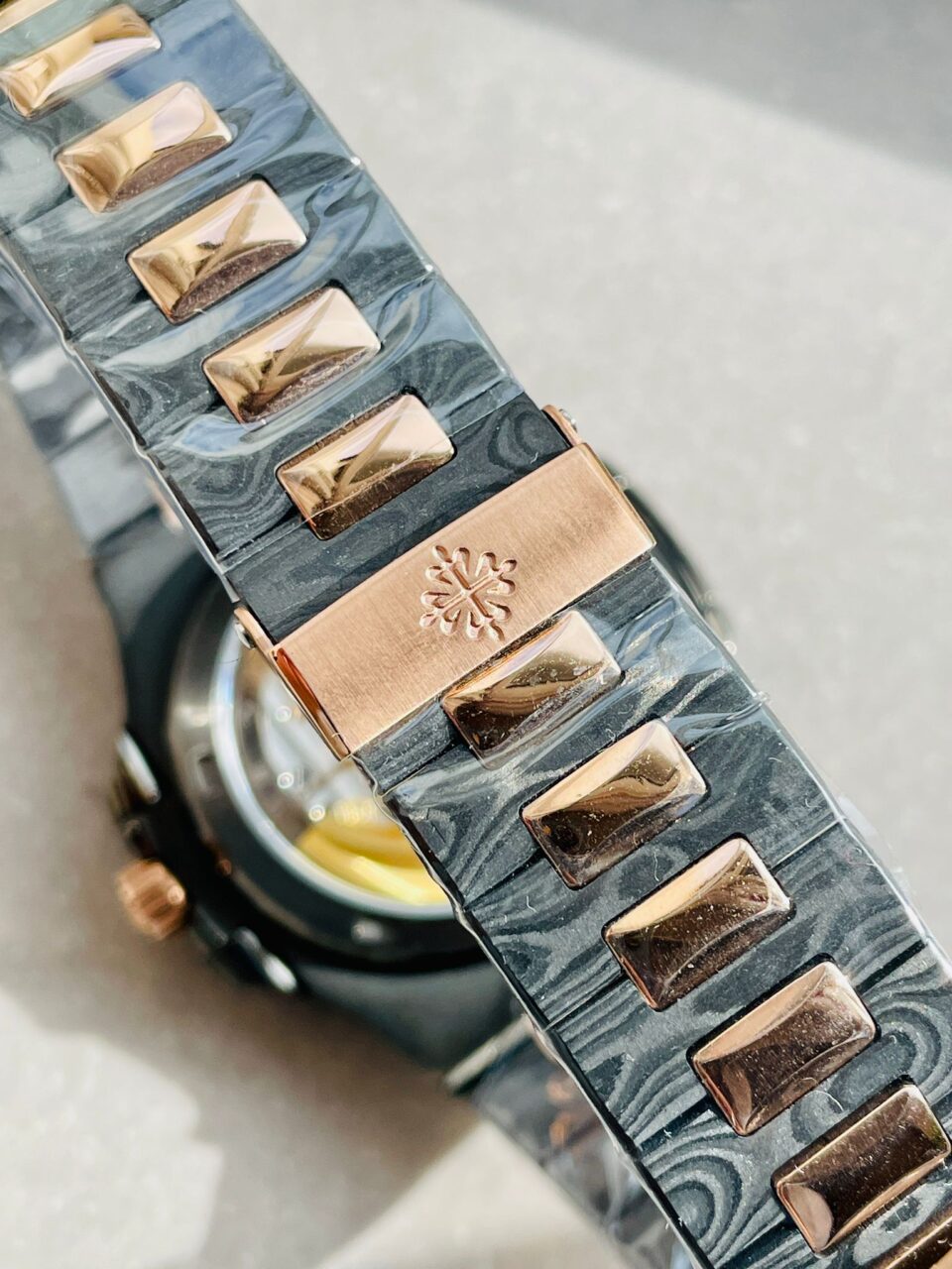 Replica PATEK PHILIPPE Nautilus 5711 DIW Carbon DIWF 1:1 Best Edition Black Textured Dial on Carbon/RG Bracelet 324CS