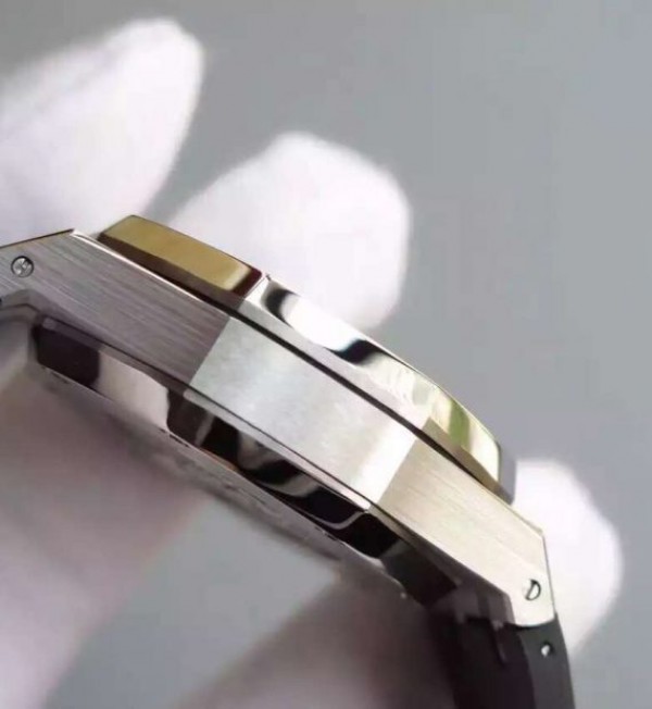 Replica Audemars Piguet Royal Oak Chronograph SS Black Dial Rubber Strap A7750