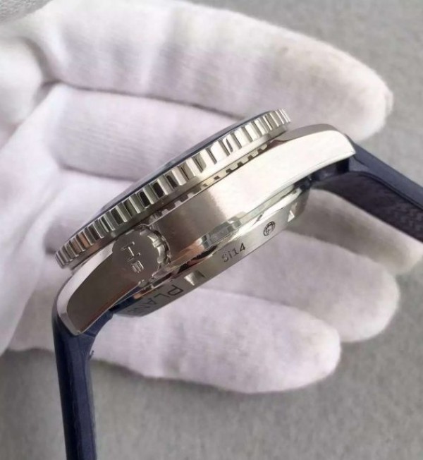 Replica Omega Seamaster Professional Chronograph Blue Bezel Blue Dial Rubber Strap A9900