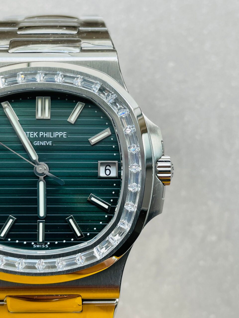 Replica PATEK PHILIPPE Nautilus 5711/1A PPF 1:1 Best Edition Green Textured Dial T Diamonds Bezel on SS Bracelet 324CS V4