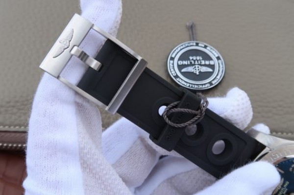 Replica Breitling Avenger II Seawolf SS GF Black Dial Black Rubber Strap A2824