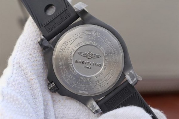 Replica Breitling Avenger BlackBird 44mm DLC GF Titanium Case Black Dial Rubber Strap A2824