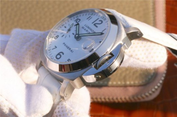 Replica Panerai PAM049 XF White Dial White Leather Strap A7750