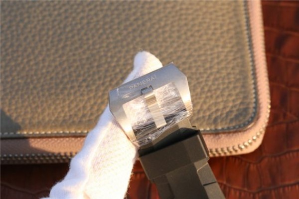 Replica Panerai PAM364 Titanium XF Black Rubber Strap P9000