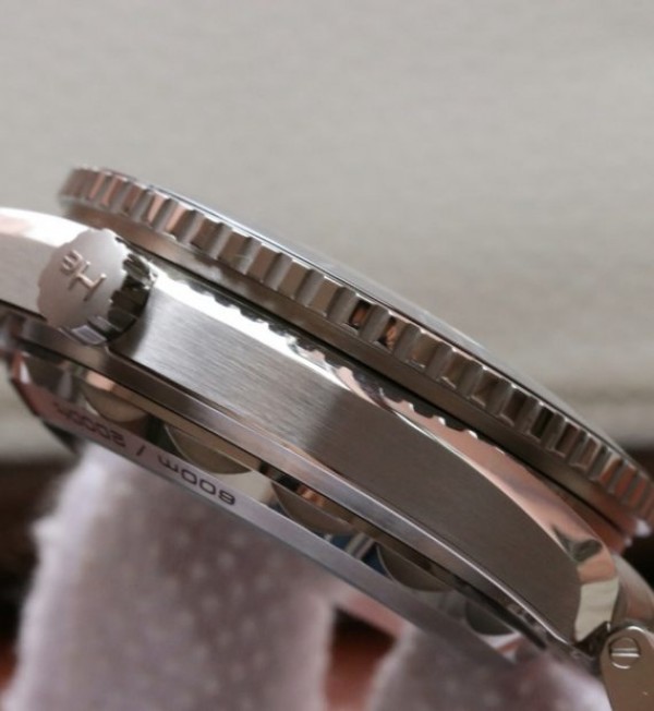 Replica Omega OMF Planet Ocean Master Chronometer Black/Orange Bezel Black Dial SS Bracelet A9900