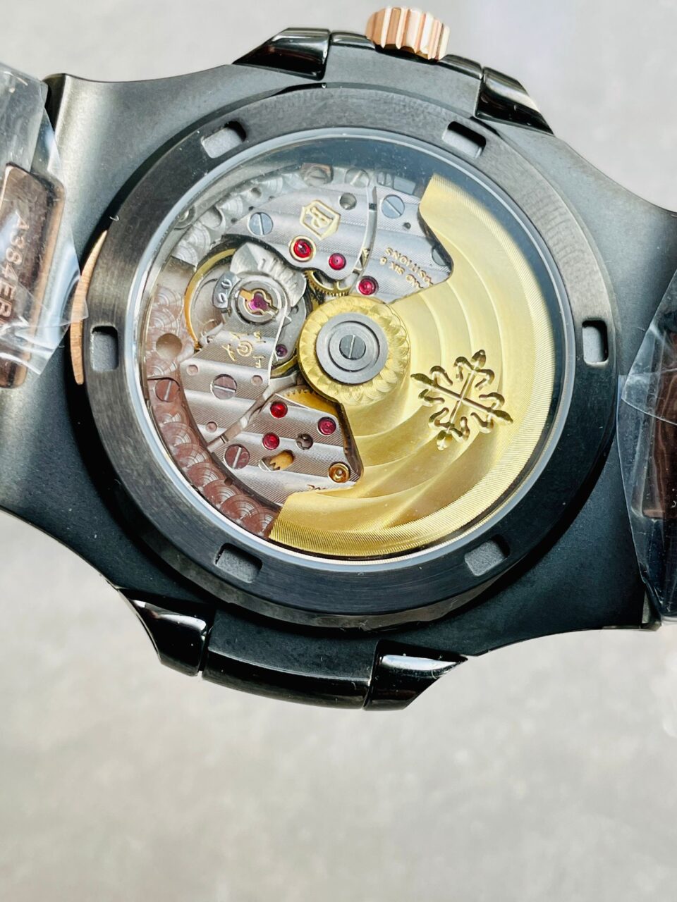 Replica PATEK PHILIPPE Nautilus 5711 DIW Carbon DIWF 1:1 Best Edition Black Textured Dial on Carbon/RG Bracelet 324CS