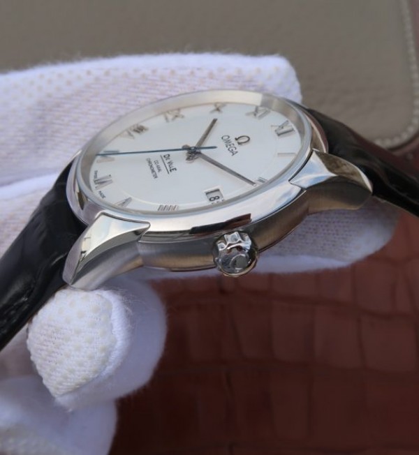 Replica Omega V6 De Ville 41mm SS White Dial Black Leather Strap A8500