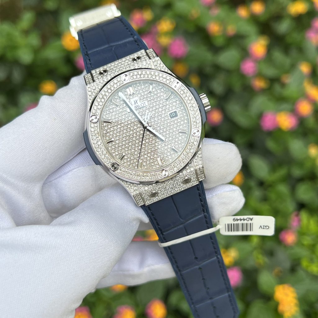 Hublot Best Replica Watch Classic Fusion Custom Natural Diamonds 42mm