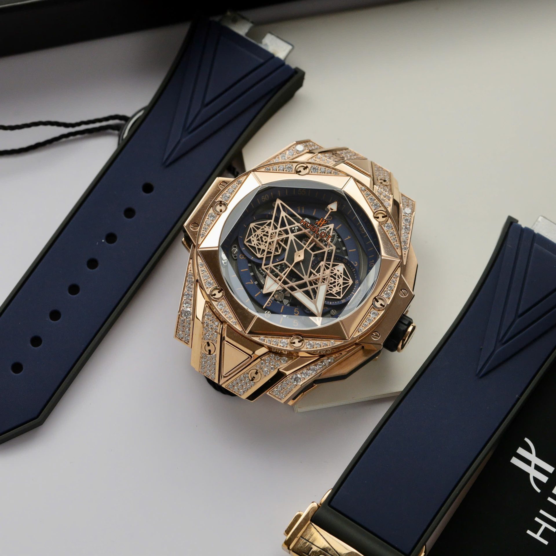 Hublot Big Bang Sang Bleu II King Gold Fake Watch Blue HB Factory 44mm