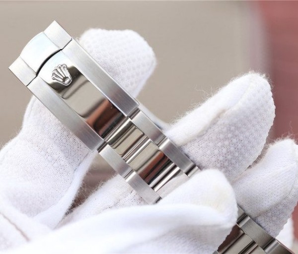 Replica Rolex DateJust 41mm 126300 Noob White Dial Roman Markers SS Bracelet A3235