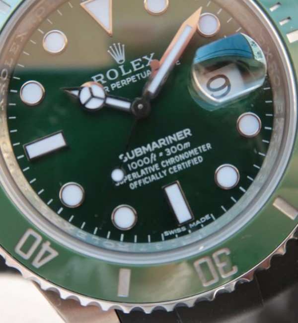 Replica Rolex Submariner 116610 LV Green Ceramic Noob V7 Black Rubber Strap A3135