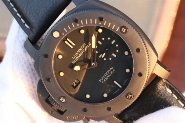 Replica Panerai PAM607 XF Left Handed Real Ceramic Black Leather Strap P9000