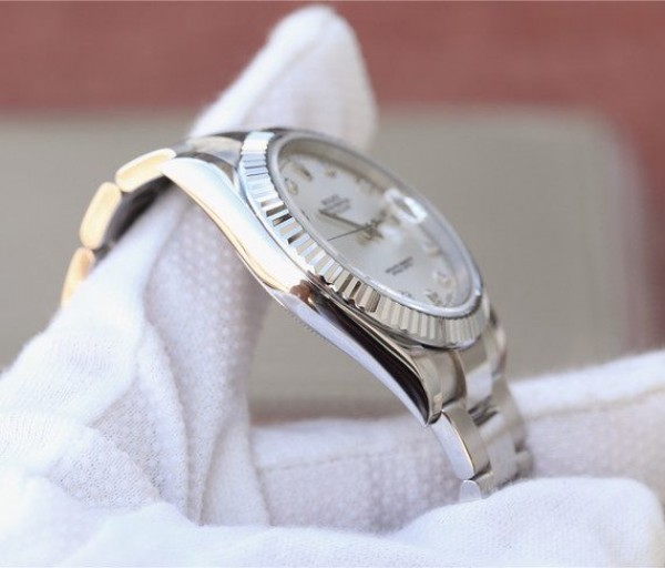 Replica Rolex DateJust 41mm 126334 Fluted Bezel White Dial Diamonds Markers SS Bracelet A3235
