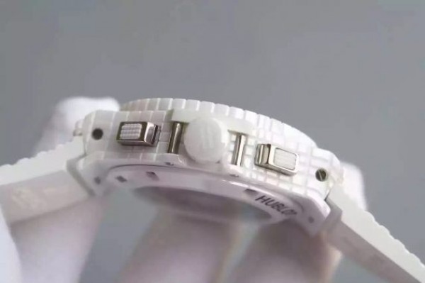 Replica Hublot Big Bang Caviar Chrono 44mm White Ceramic White Dial Rubber Strap A7750