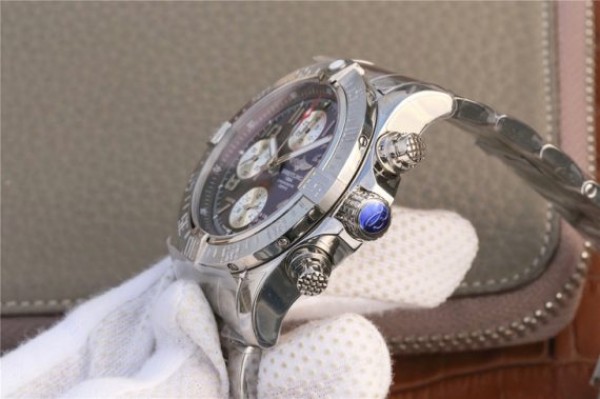 Replica Breitling Avenger II Chronograph 43mm SS GF Gray/White Dial on SS Bracelet A7750