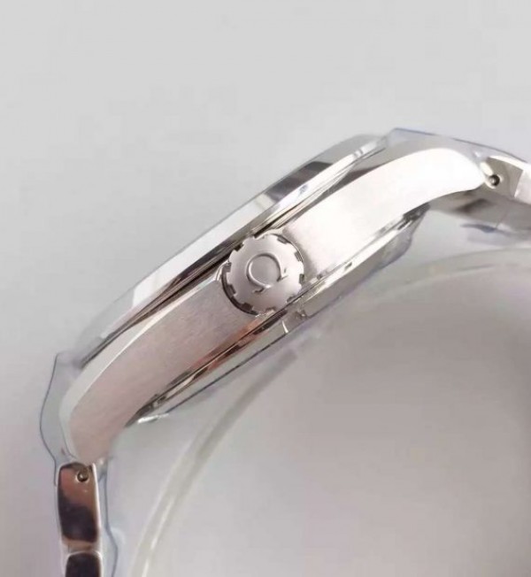 Replica Omega XF Seamaster CO-AXIAL Master PyeongChang 2018 White Dial SS Bracelet A8500