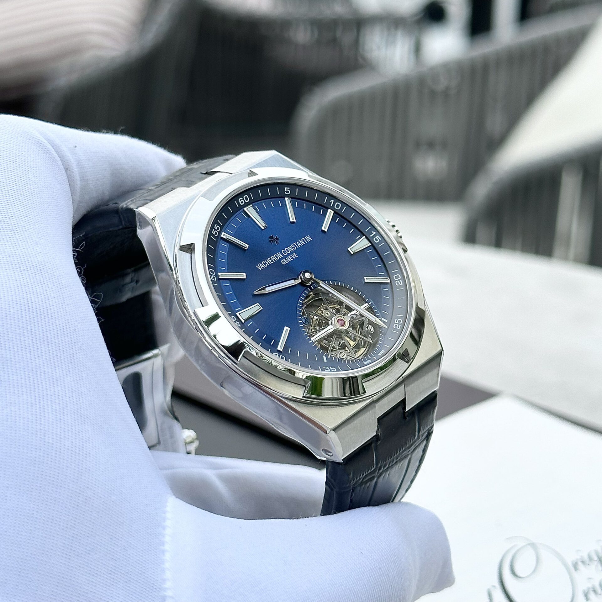 Vacheron Constantin Overseas Best Replica Watch Tourbillon 6000V Leather Strap BBR 42.5mm