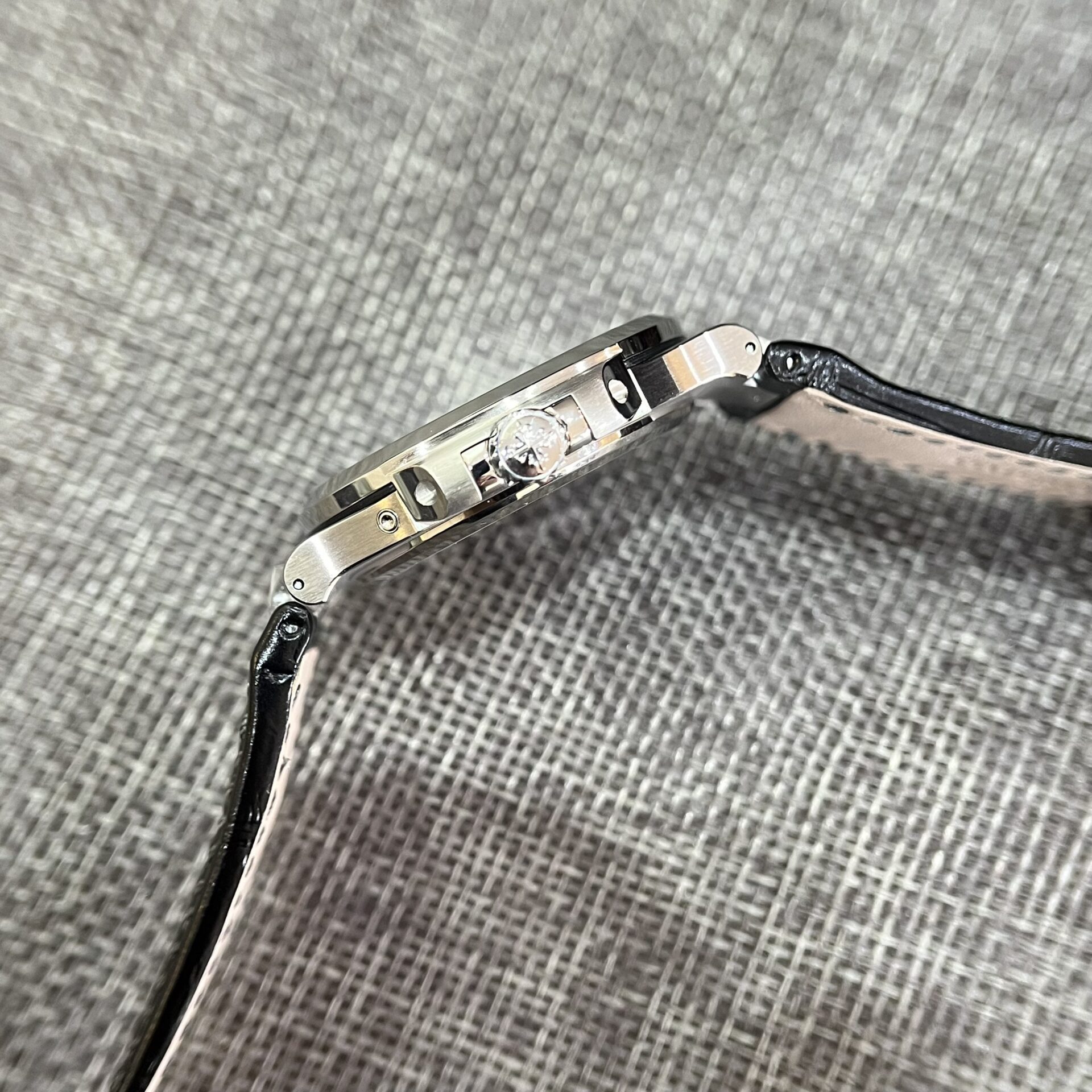 Patek Philippe Nautilus 5724G Replica 1:1 Watch Blue Dial GF Factory 40mm