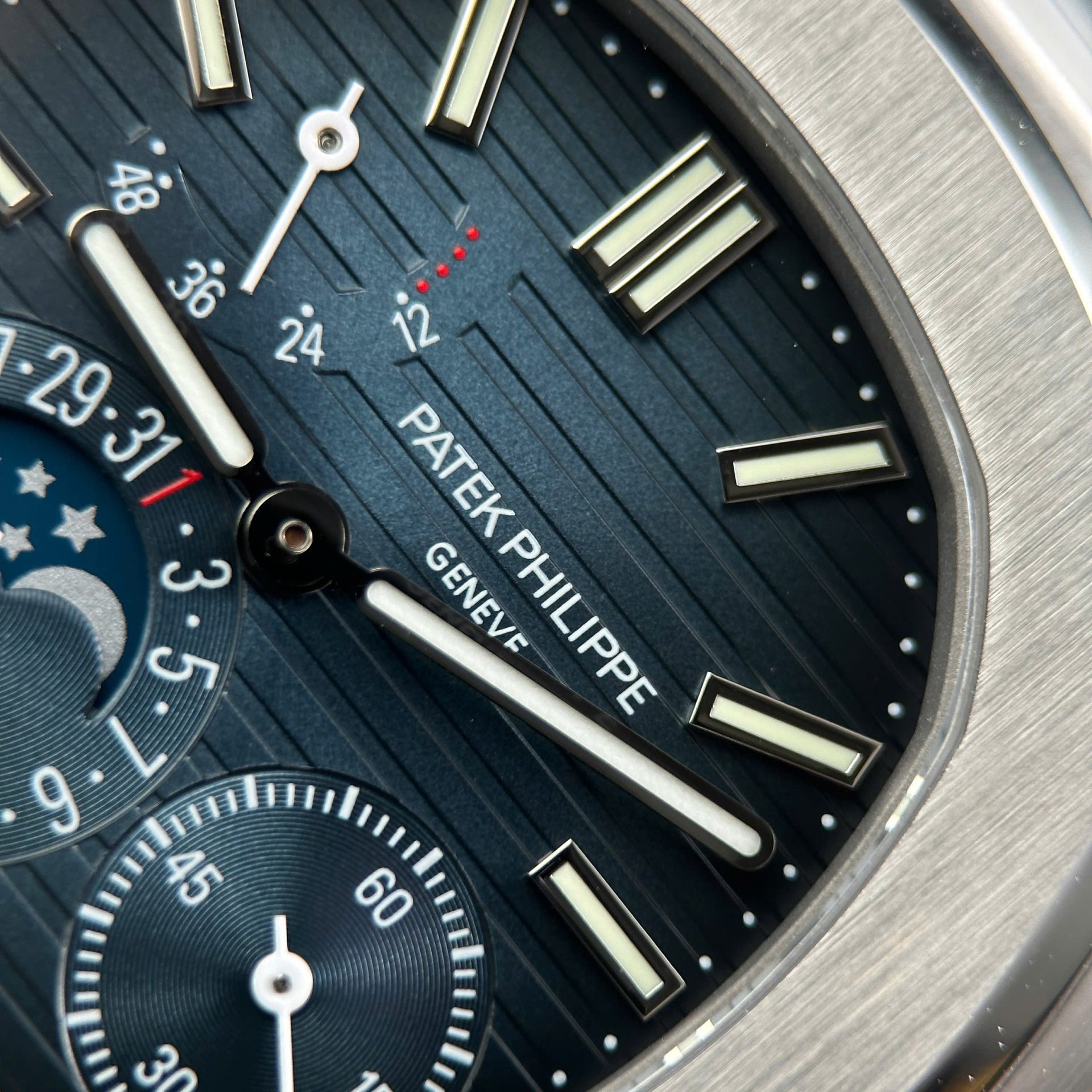Patek Philippe Nautilus 5712 Replica Watches Blue Dial Metal Wire PPF Factory Version 3 40mm
