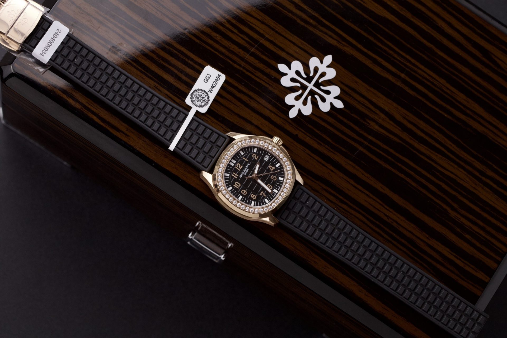 Patek Philippe Replica 1:1 Watch Aquanaut 5067 Moissanite Diamond Rose Gold Plated 35.6mm