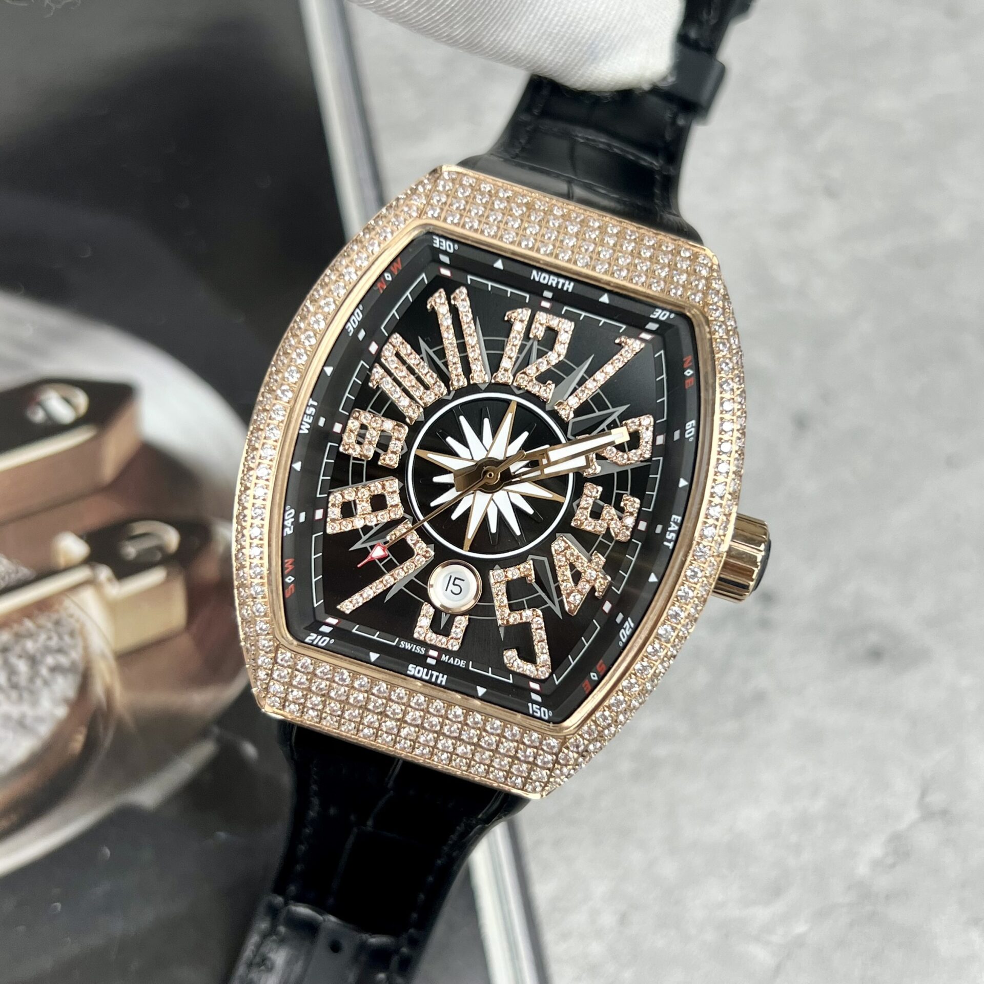 Franck Muller Replica 1:1 Watch V45 Black Dial Diamond Gold Case 45mm