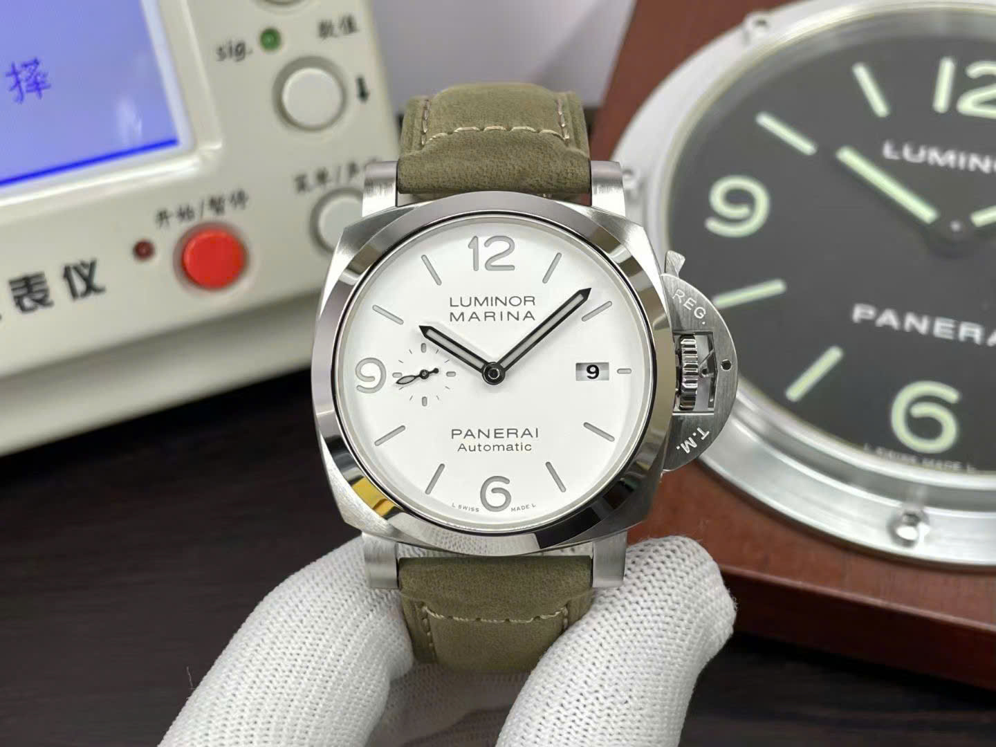 Panerai Luxury Replica Watches PAM01314 Luminor Marina Green Leather Strap VS Factory 44mm