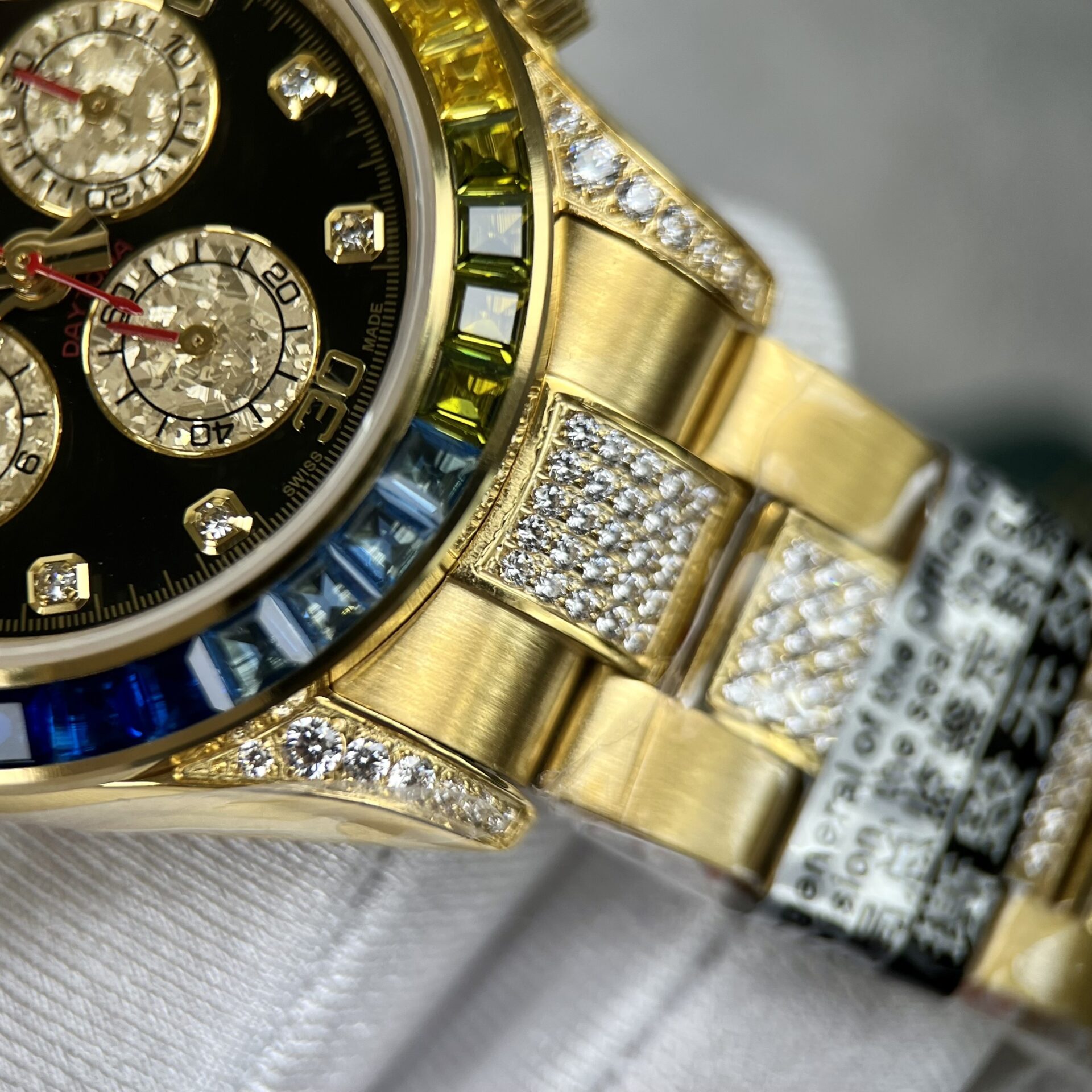 Rolex Replica 1:1 Watch Daytona Rainbow Yellow Gold Plated With Stone 40mm
