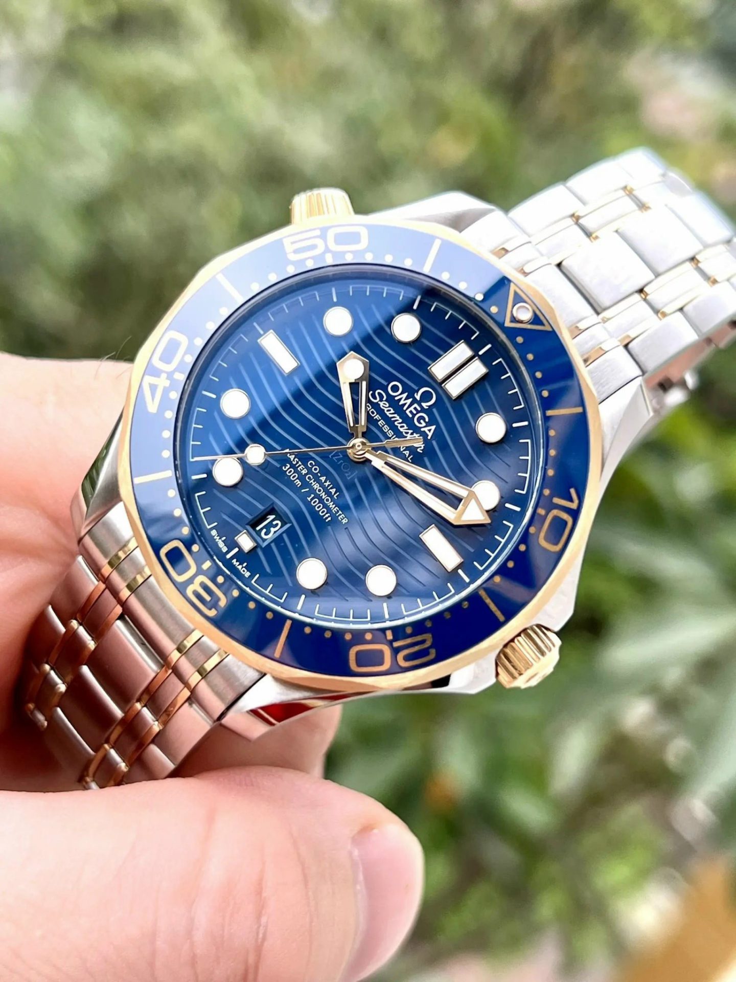 Omega Replica 1:1 Watch Seamaster Diver 300m Chronometer Blue Demi Gold 42mm