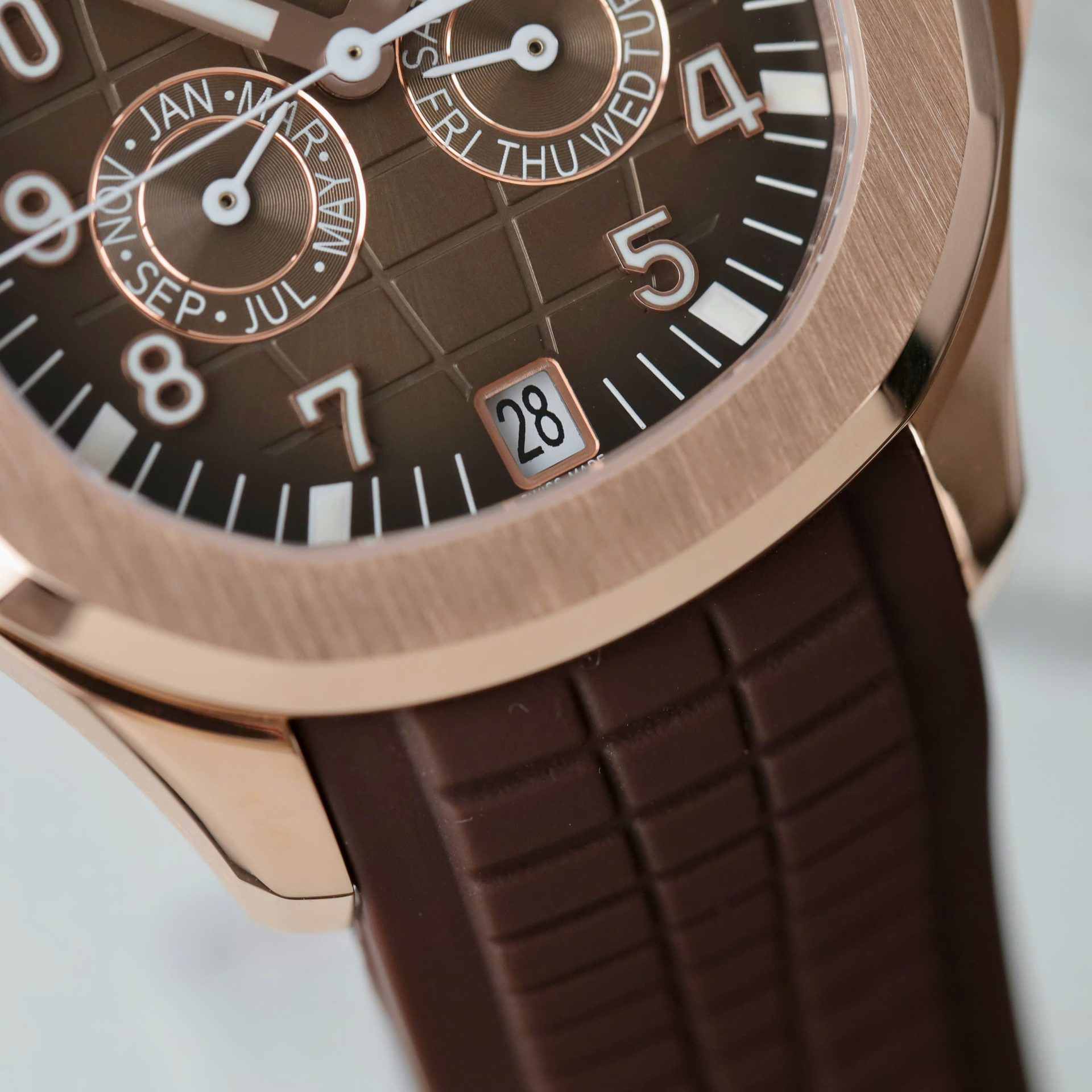 Patek Philippe Best Replica Watch Aquanaut 5261R Automatic Swiss Movement Chocolate Dial 40mm