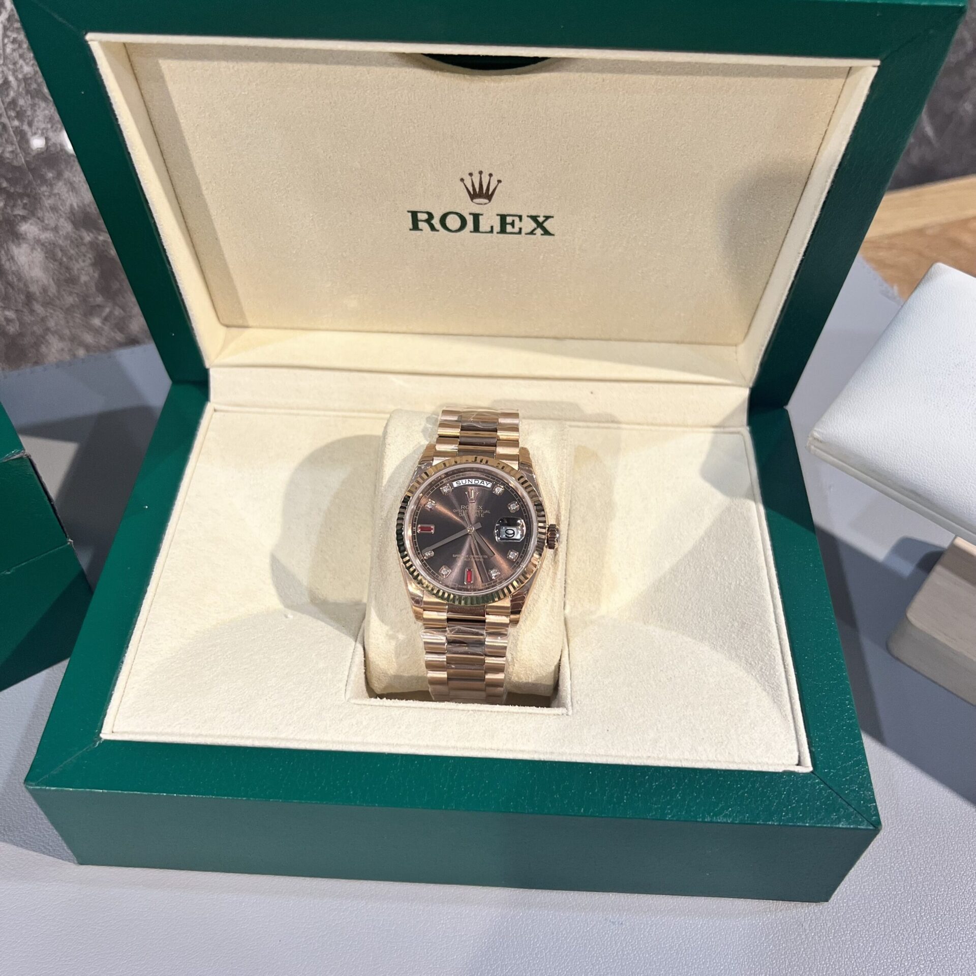 Rolex Replica 1:1 Watch Day-Date Chocolate Dial With Ruby Numbers 36/40mm