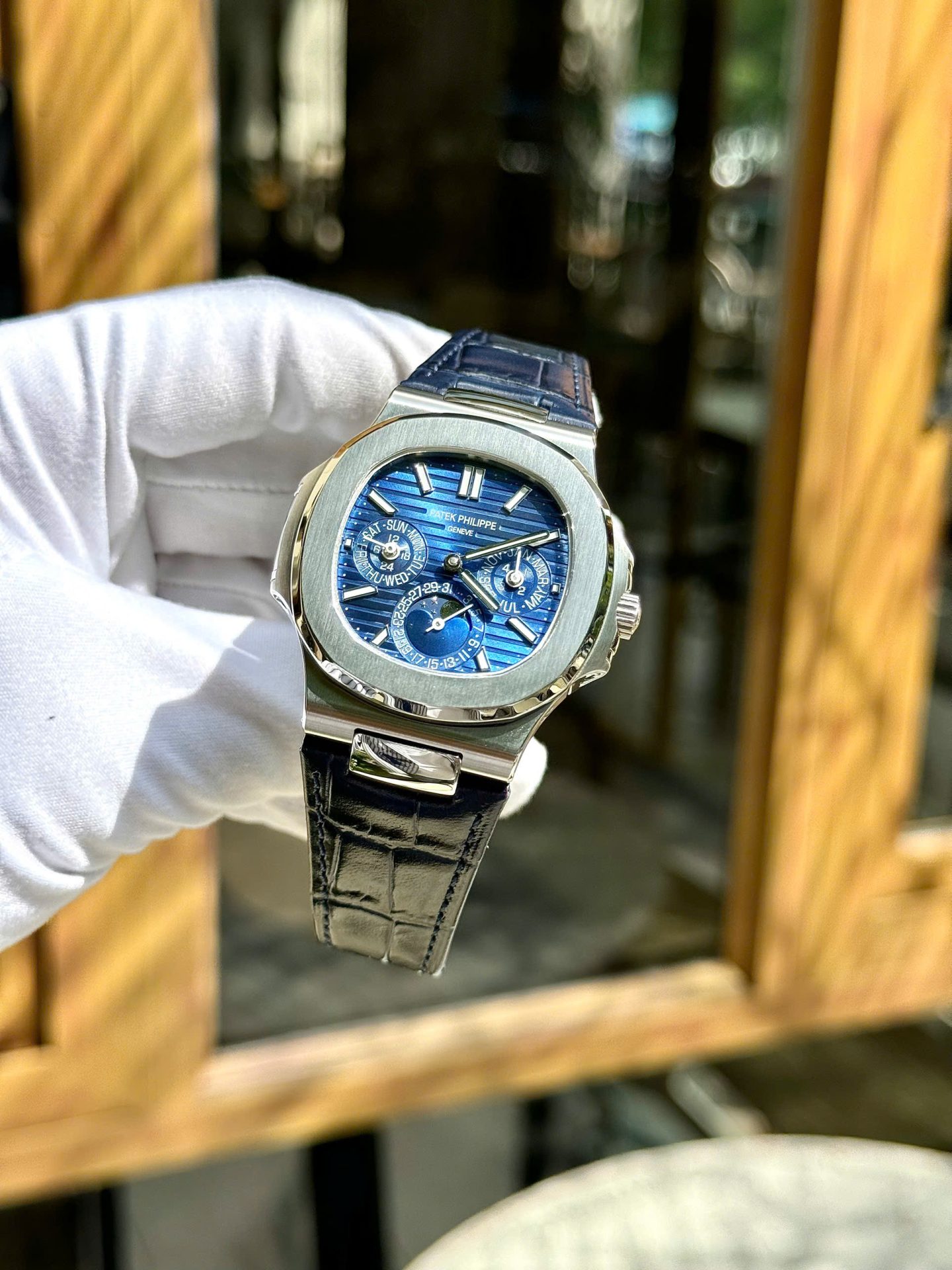 Patek Philippe High End Watch Replicas Nautilus 5740G Blue   Automatic Swiss Movement 40mm