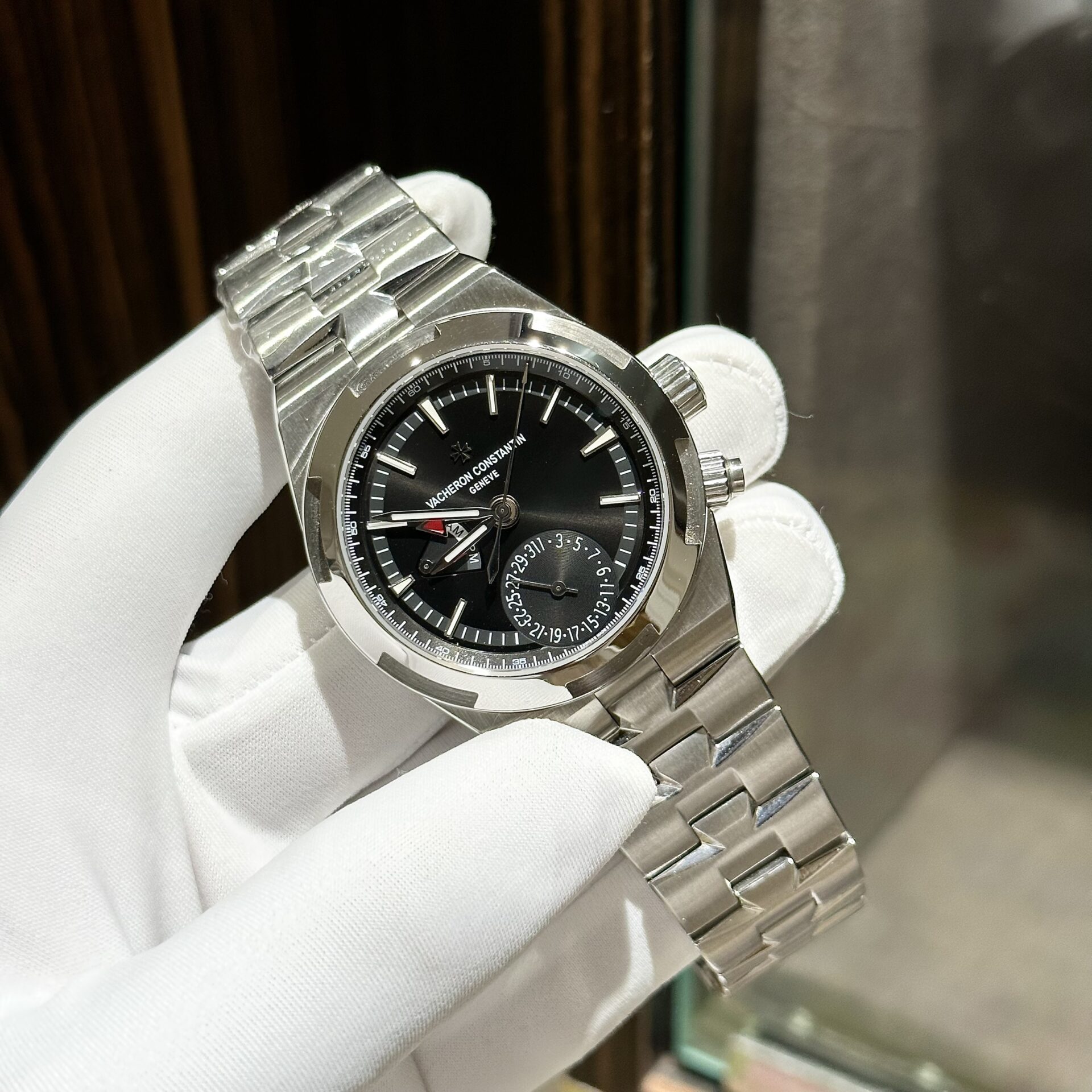 Vacheron Constantin Replica 1:1 Watch Overseas 7900V Dual Time Black Dial 41mm