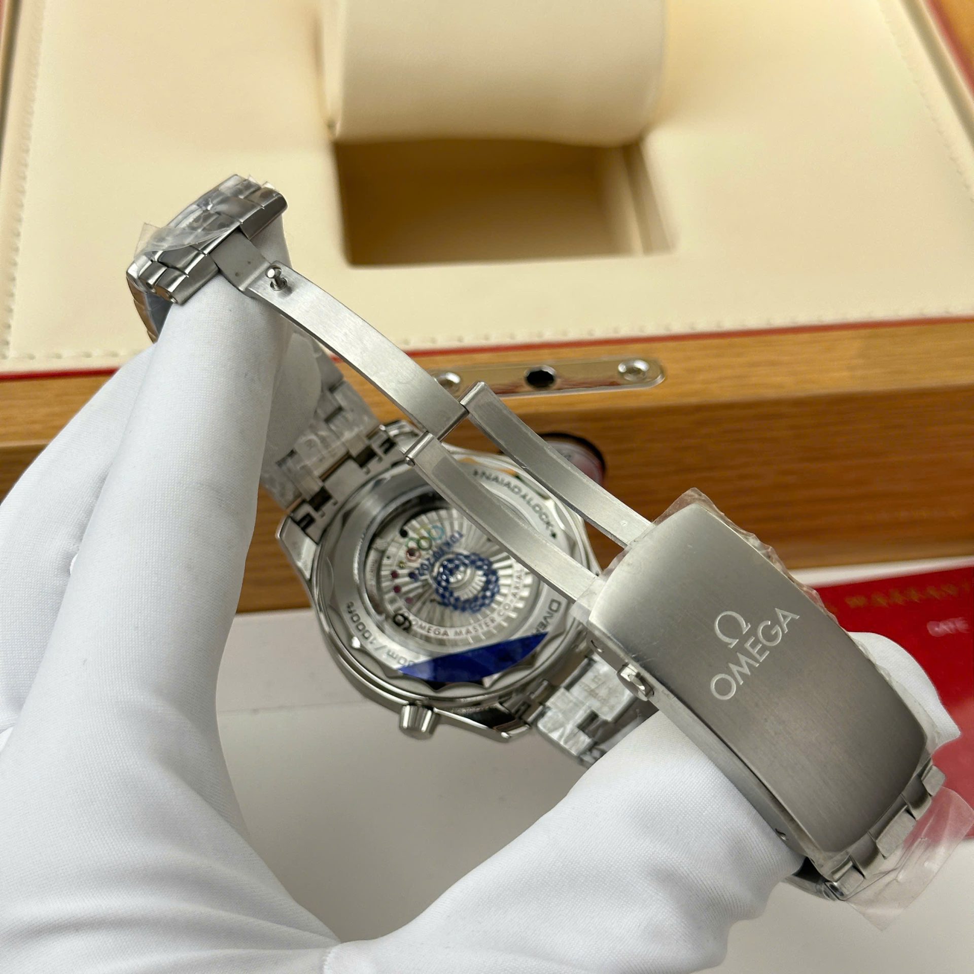 Omega Seamaster Diver 300M Luxury Fake Watches White Dial Automatic Movement VS Factory 42mm