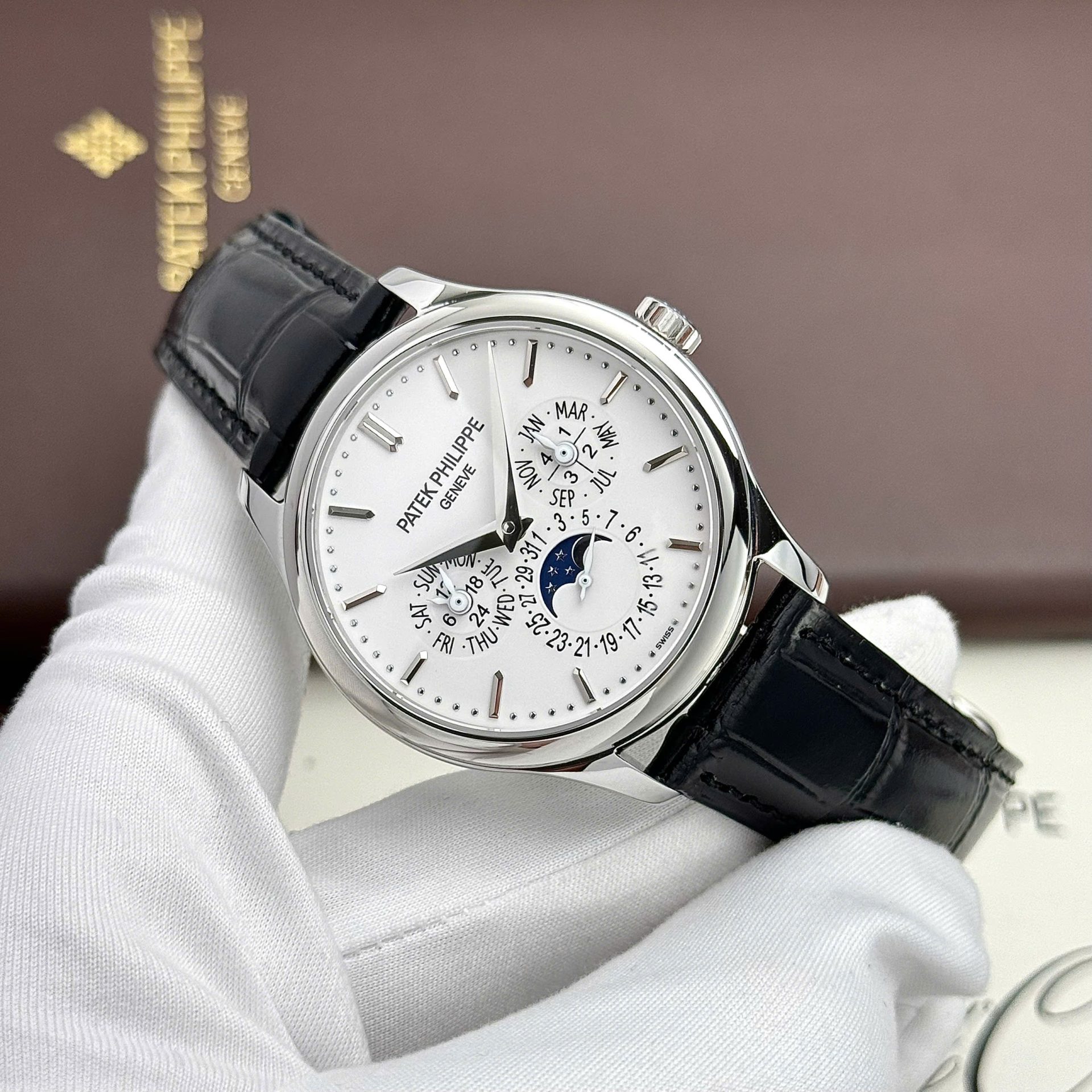 Patek Philippe Best Replica Watches Grand Complications 5327G Automatic Movement White Dial 40mm