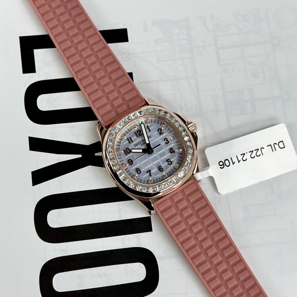 Patek Philippe Replica 11 Watch Aquanaut 5072R Gold Wrapped Moissanite Diamond 35.6mm