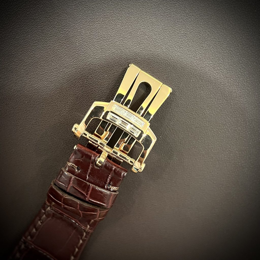 Patek Philippe Replica 1:1 Watch Nautilus 5724 18K Solid Gold With Natural Diamonds 40mm