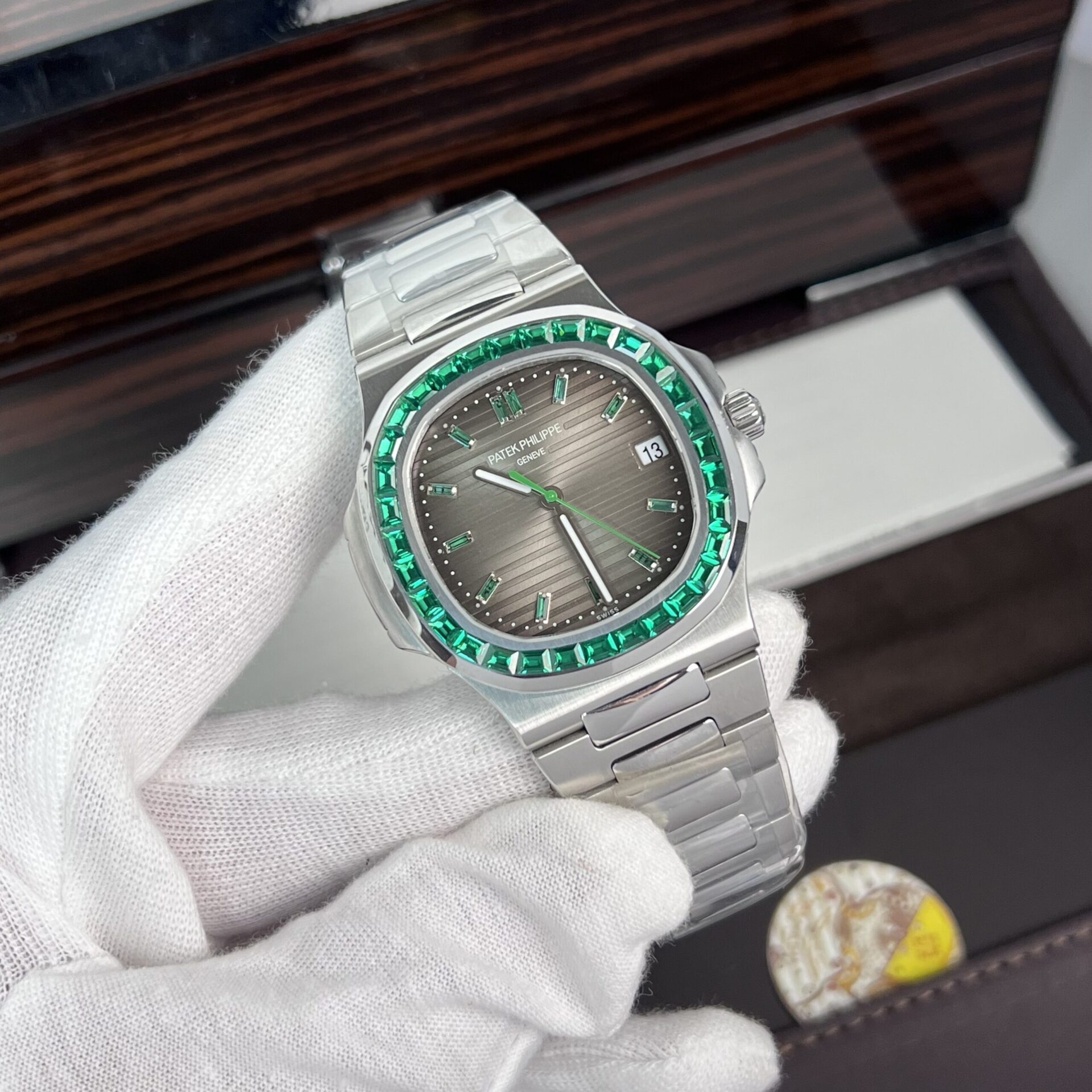 Patek Philippe Nautilus 5723 Replica 1:1 Watch Gray Dial Blue Diamond 40mm